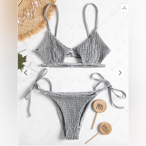 Zaful Keyhole Smocked String Bikini Set - NWT - Picture 1 of 5